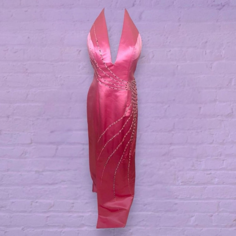 Elegant Pink Halter Dress